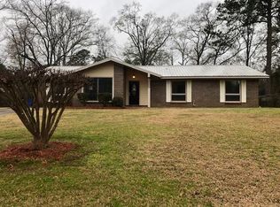 1901 Fairfield Dr, Dothan, AL 36303