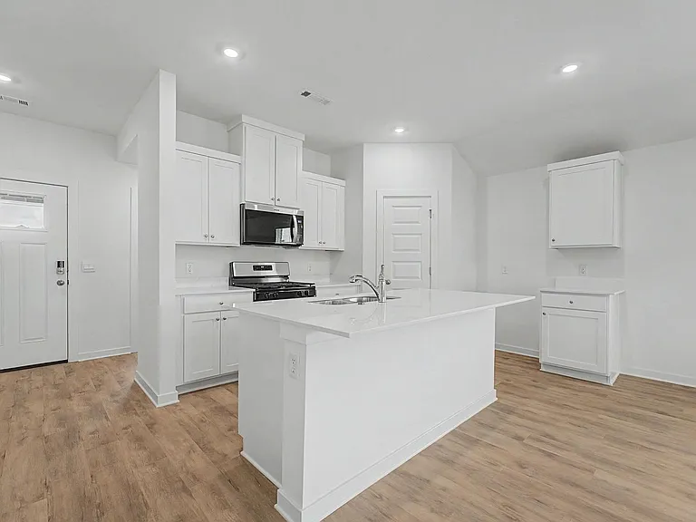 529 Nevada St — Photo 6