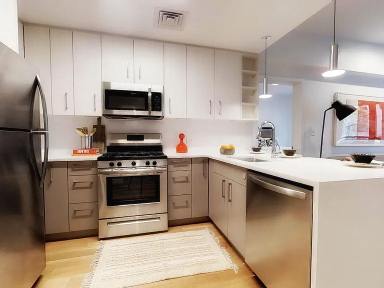 Camden Street Apartments — Photo 8