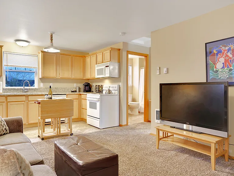 731 Elm St SW #A — Photo 10