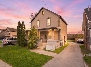 204 Beach Blvd, Hamilton, ON L8H6V9