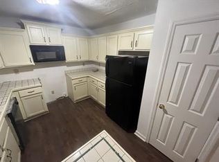 661 Longbow Ct, Stone Mountain, GA 30087