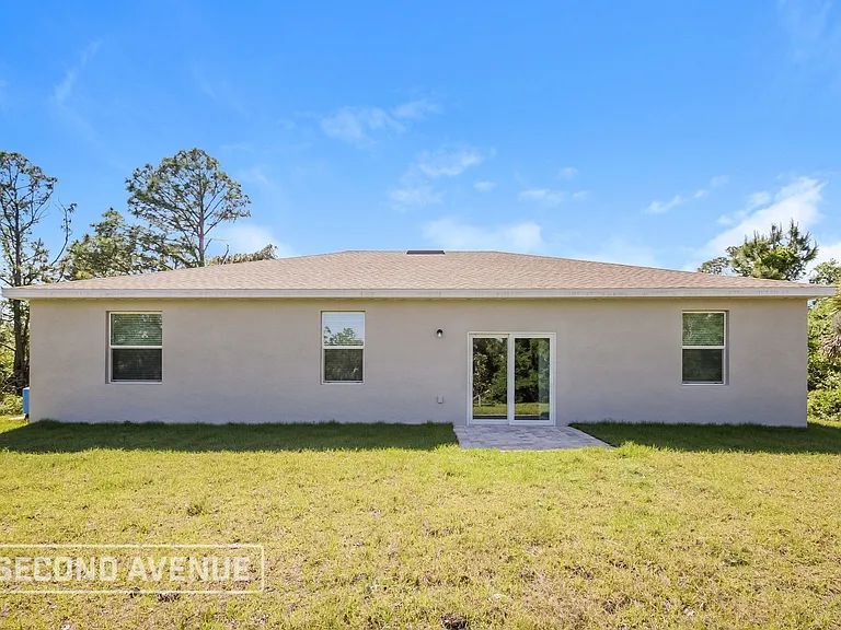 2048 Nabatoff St — Photo 17