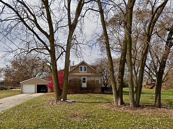 3rd image of 490 Sartor Ln