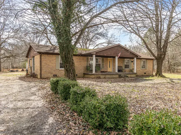 201 Carter Rd, Tullahoma, TN 37388
