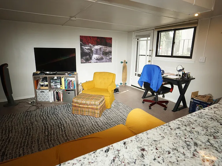 1575B W Laurel Ave #1575B — Photo 5