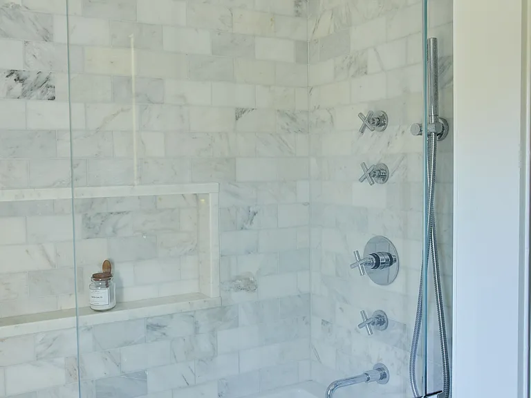 202 Pantigo Rd — Photo 20