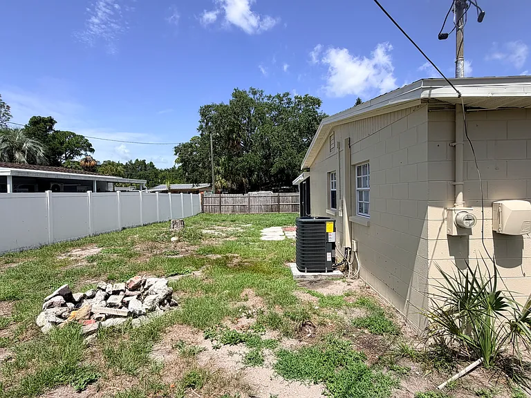 7912 W Paris St — Photo 21