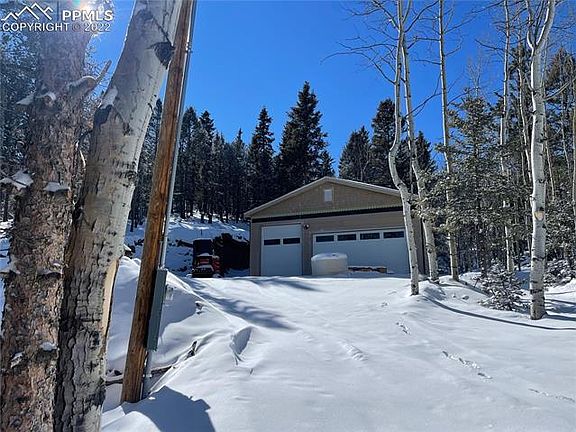 2nd image of 98 Lillooet Ln
