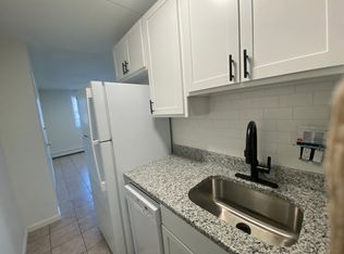 80 Cambridge Rd #B3J, Woburn, MA 01801