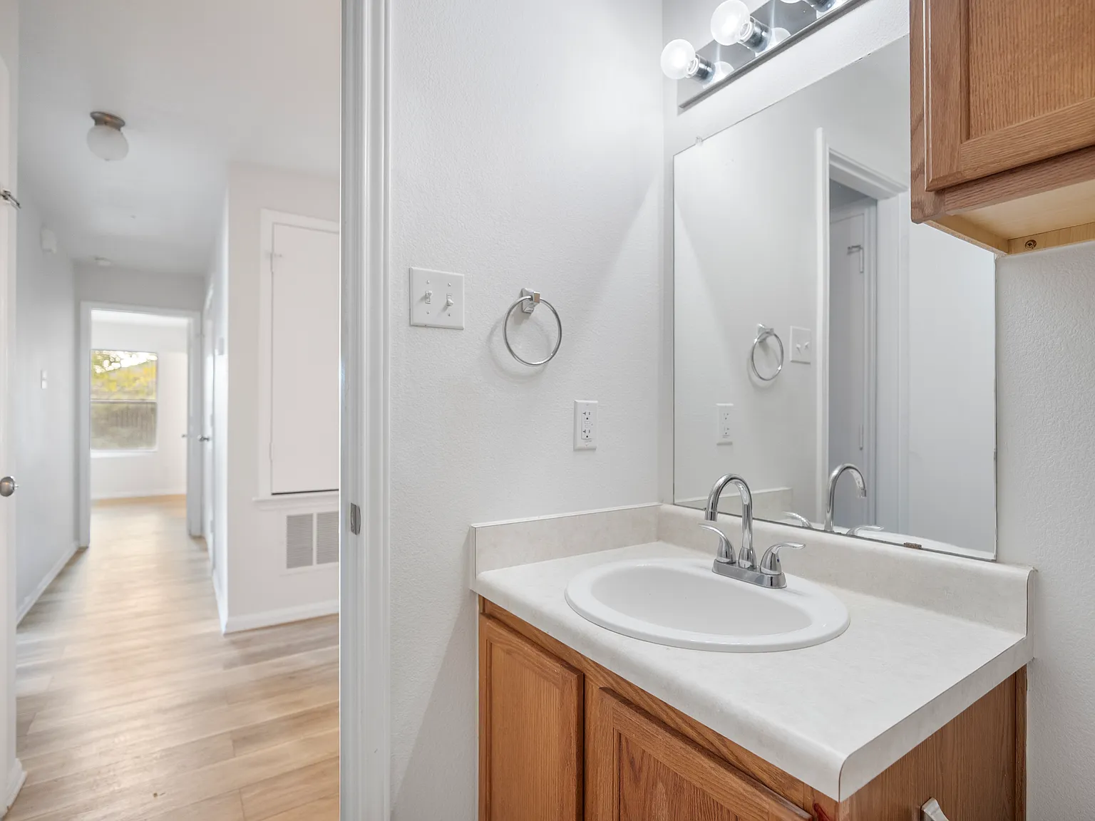 4 bed, 1368 sqft, $1,750 — Photo 3