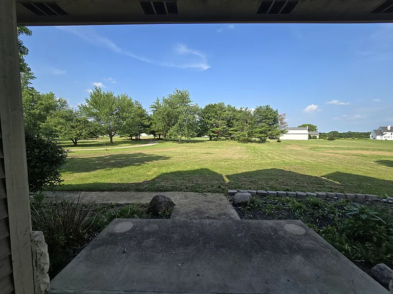 3034 Russell Rd — Photo 4