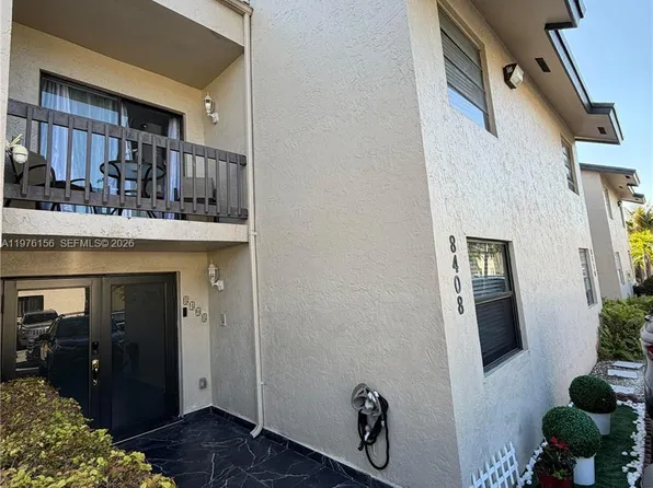 8408 NW 8th St #8408, Miami, FL 33126