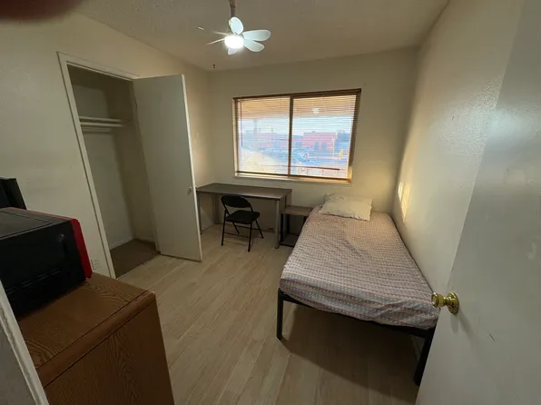 6420 Brandywine Way, Las Vegas, NV 89107