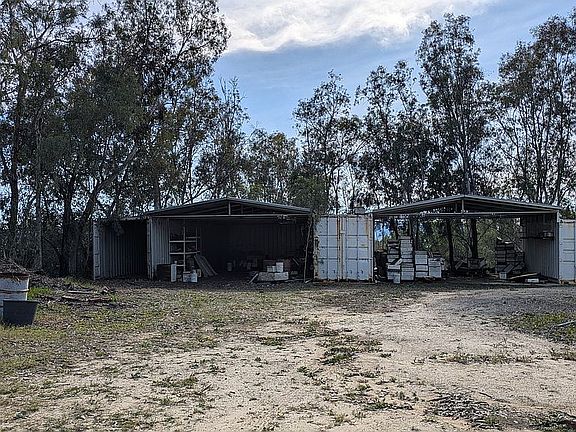 Covered work/storage area