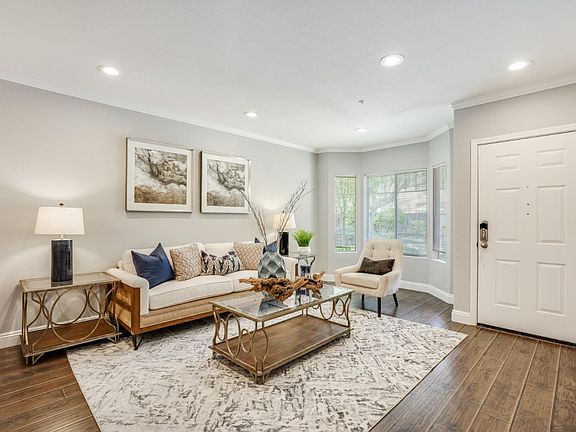 2nd image of 123 Gladys Ave