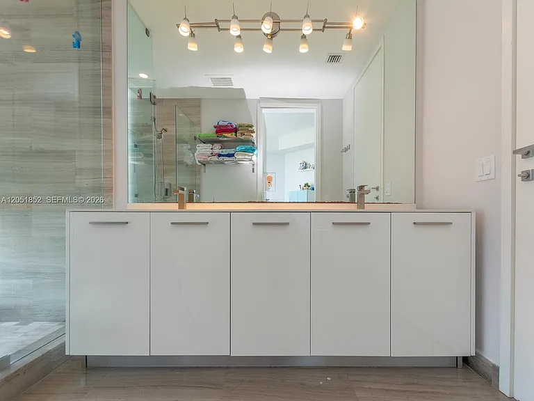 1300 Brickell Bay Dr #3804 — Photo 78