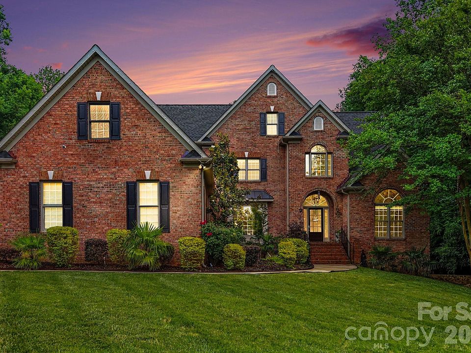 1st image of 1009 Medinah Ct