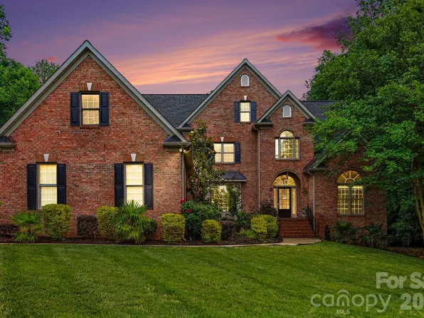1009 Medinah Ct, Waxhaw, NC 28173