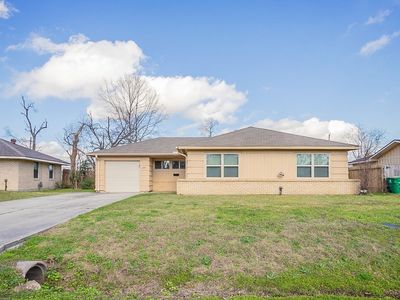 13105 Berwick St, Houston, TX, 77015