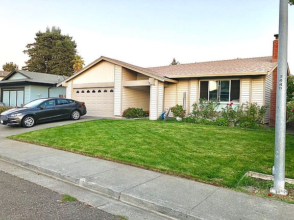 2nd image of 1540 Trellis Ln