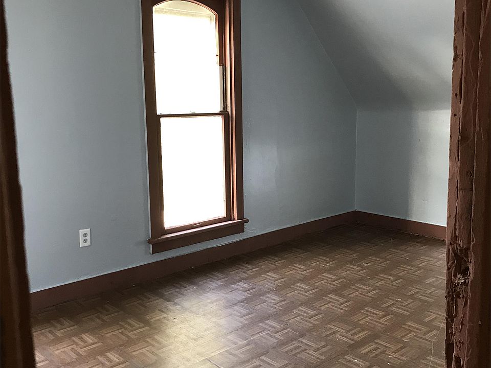 1st image of 615 W Marion St #2