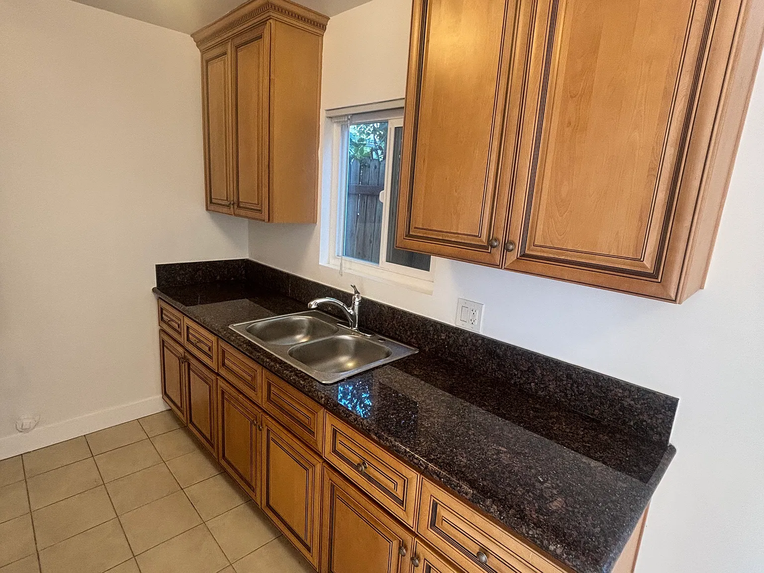 1 bed, 650 sqft, $1,850 — Photo 3