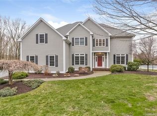 57 Charter Ridge Dr, Sandy Hook, CT 06482