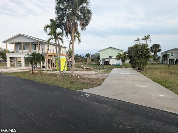 13651 Sora Dr, Fort Myers, FL 33908