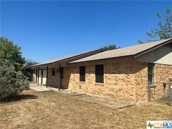 2210 Lago Trl, Killeen, TX 76543