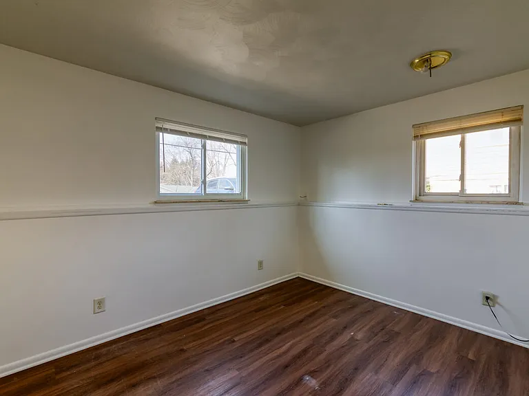 6315 Grovenburg Rd — Photo 13