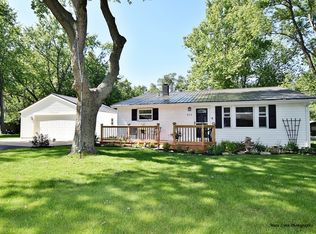 423 Thoria Ct, Batavia, IL 60510