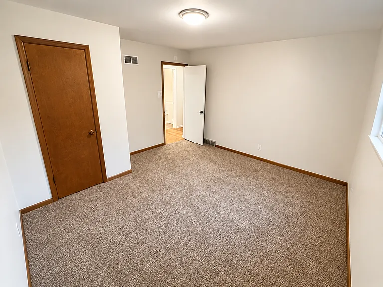 1635 Kirkham Dr — Photo 11