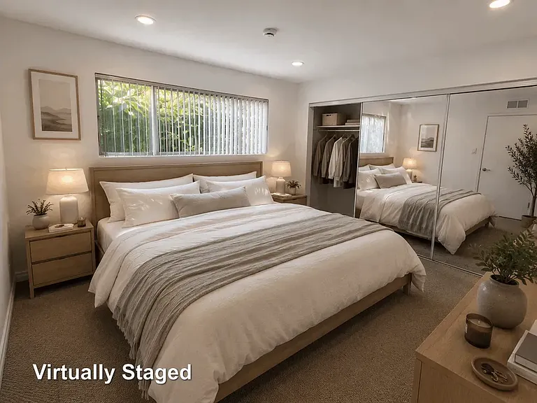 536 N Sweetzer Ave #17 — Photo 5