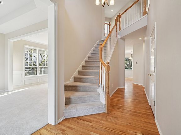 3rd image of 4716 Avery Ln