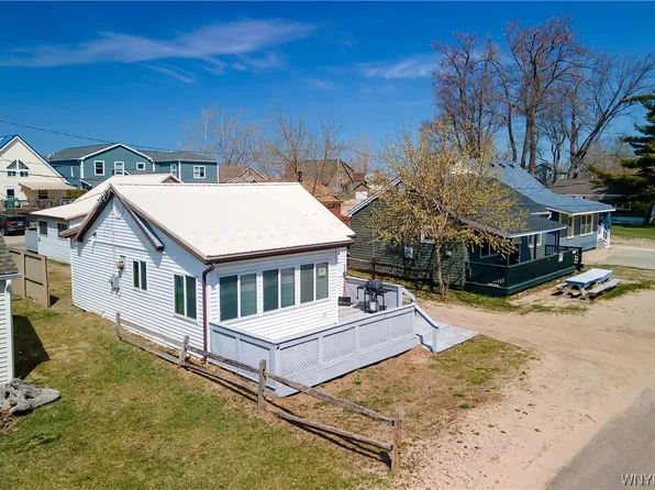 1006 Newton Rd, Irving, NY 14081