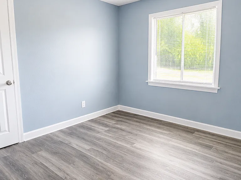 8109 Cler Ave — Photo 4