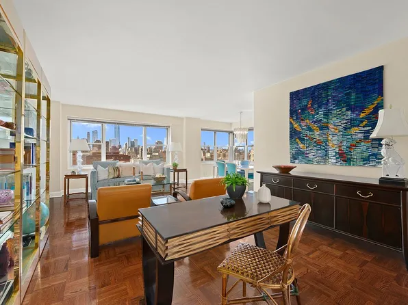 20 E 9th St #20F, New York, NY 10003