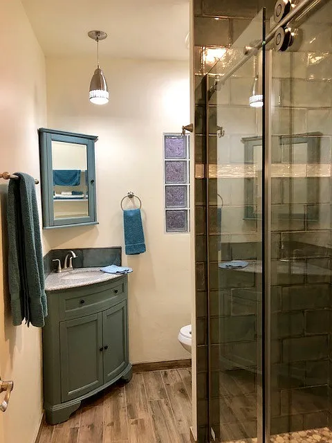 Gorgeous fully remodeled in Central Tucson - Available August 2026 — Photo 4