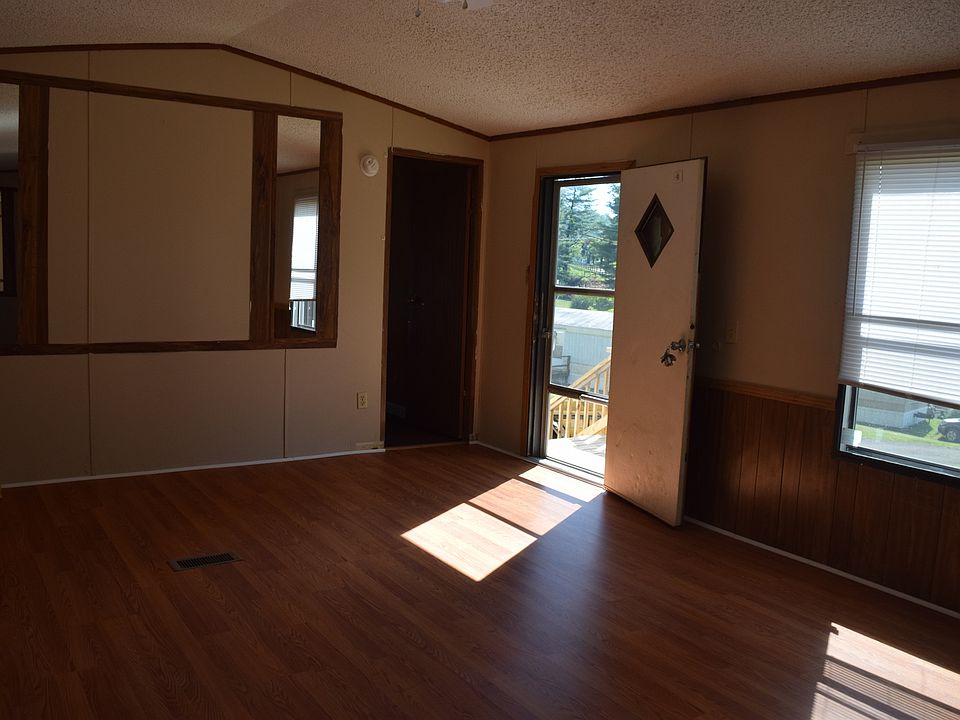 2nd image of 2979 State Highway 16 N #8