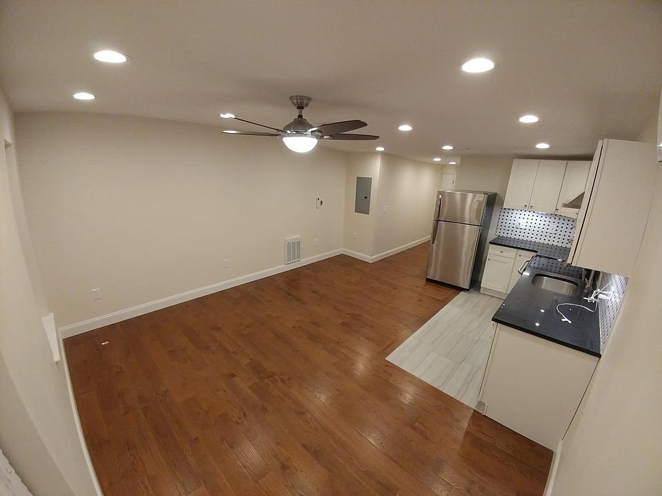 1st image of 520 N 15th St #3