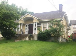 65 Monhagen Ave, Middletown, NY 10940