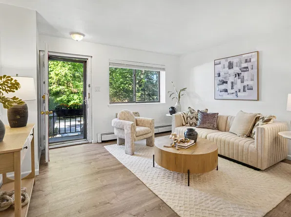4618 Arlington Avenue image 1 of 14