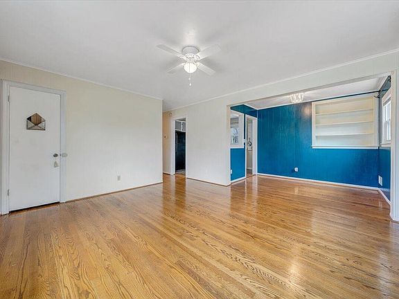 5th image of 4427 Holmes St NE