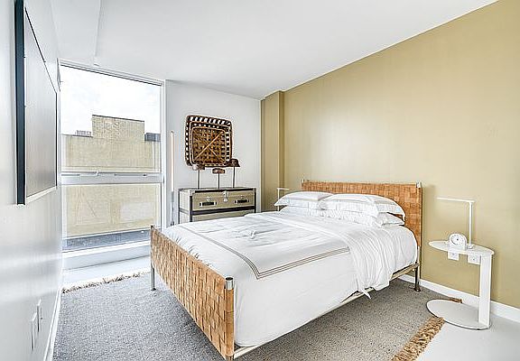 4th image of 158 E 126th St APT 1101