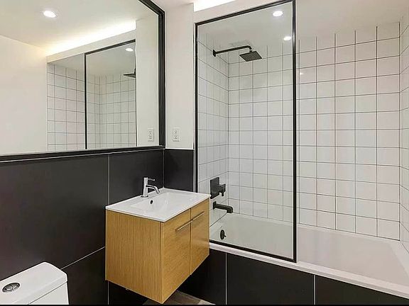 3rd image of 10 Lexington Ave APT 2A