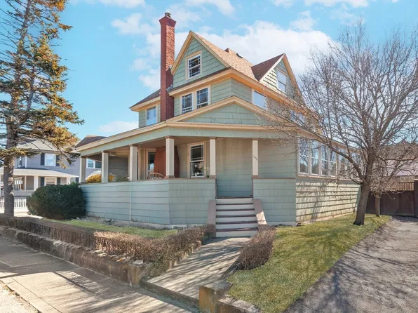 142 Kenberma St, Hull, MA 02045