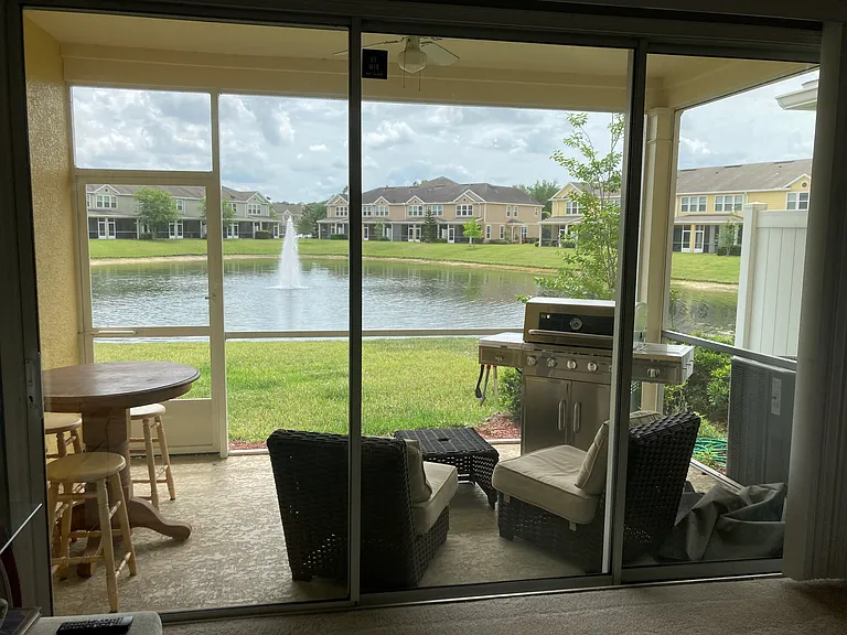 6846 Roundleaf Dr — Photo 8