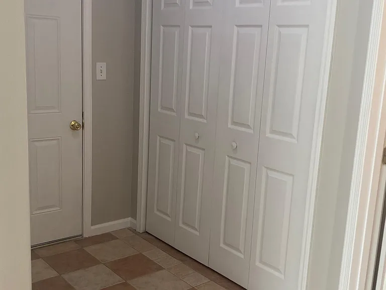 3220 Southshore Ct — Photo 9