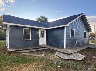 406 Utterback St, Vandalia, MO 63382